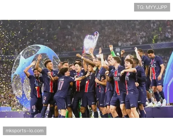 巴黎圣日耳曼战术混乱与更衣室矛盾加剧，豪门稳定性面临考验